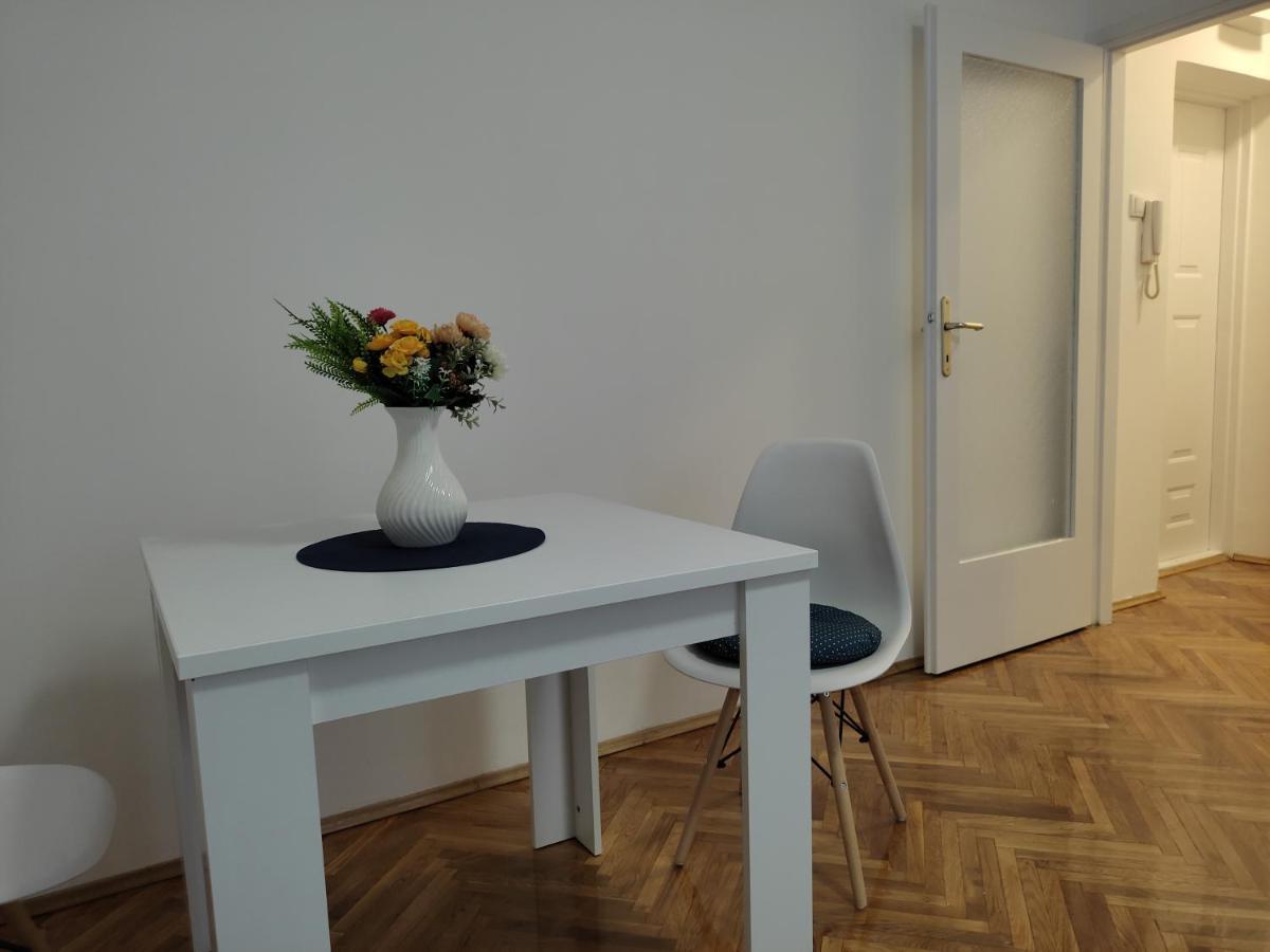 Apartment Danica Belgrad Exterior foto